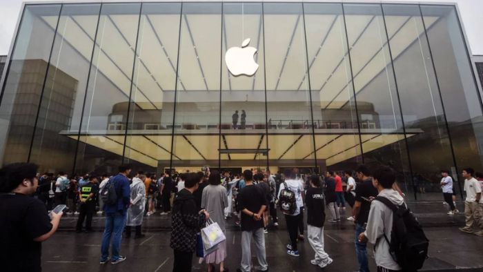 Penjualan iPhone 15