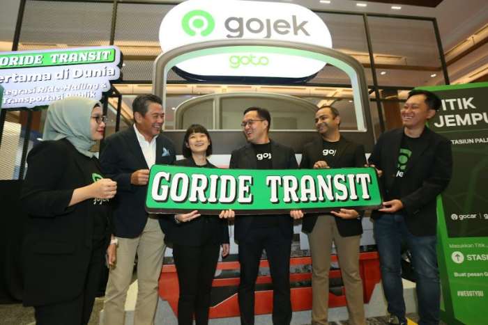Gojek GoTo GoRide Transit
