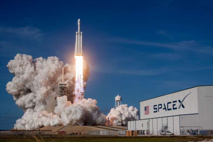 Karyawan Pekerja SpaceX Cedera Elon Musk