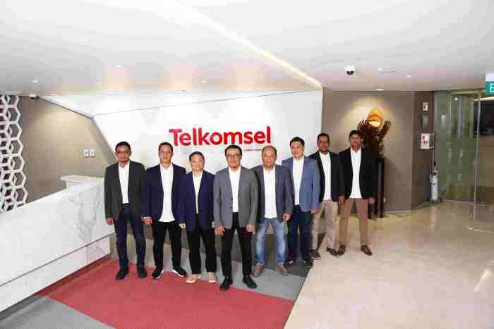 Telkomsel Direktur Komisaris