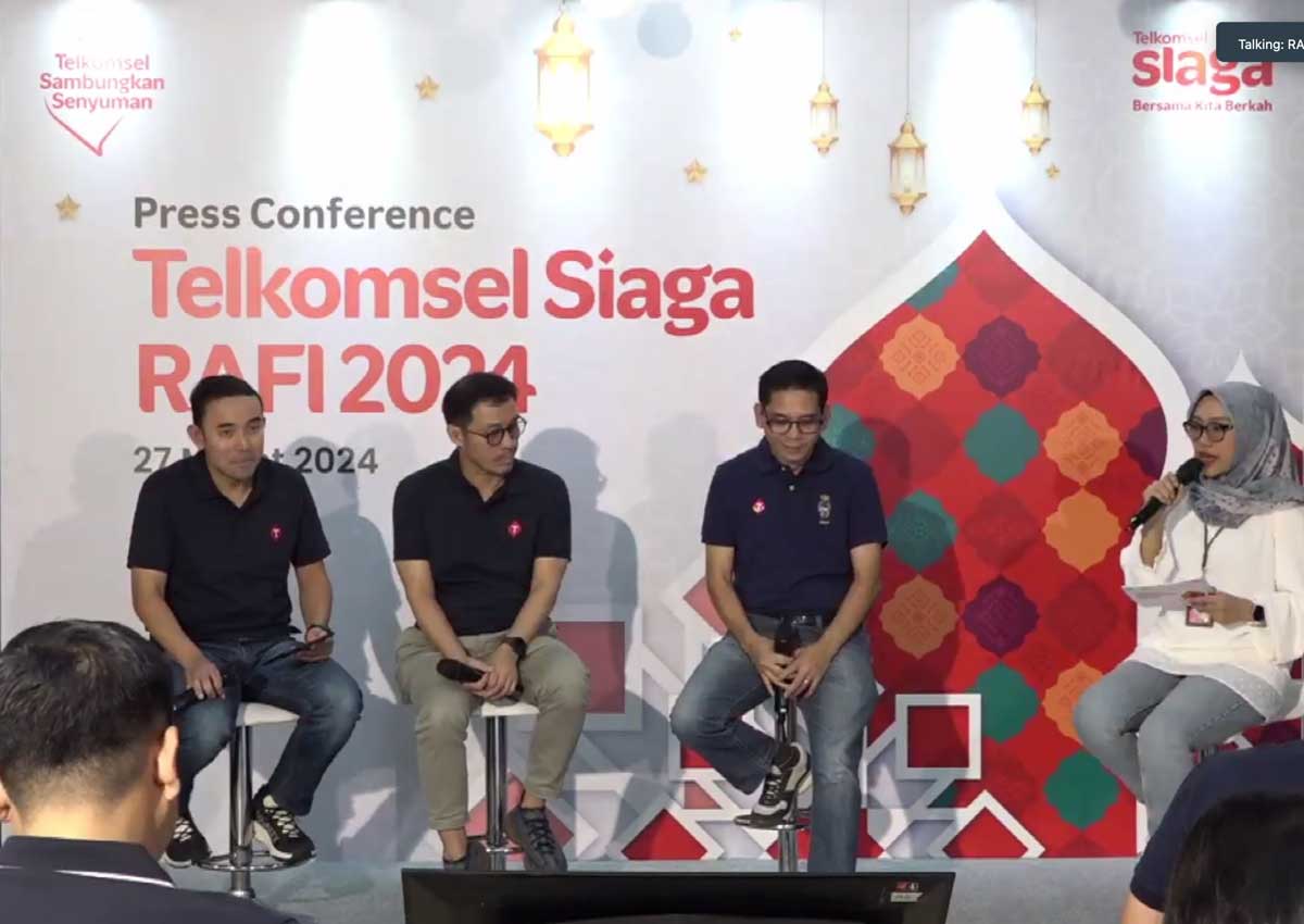Telkomsel Sambungkan Senyuman