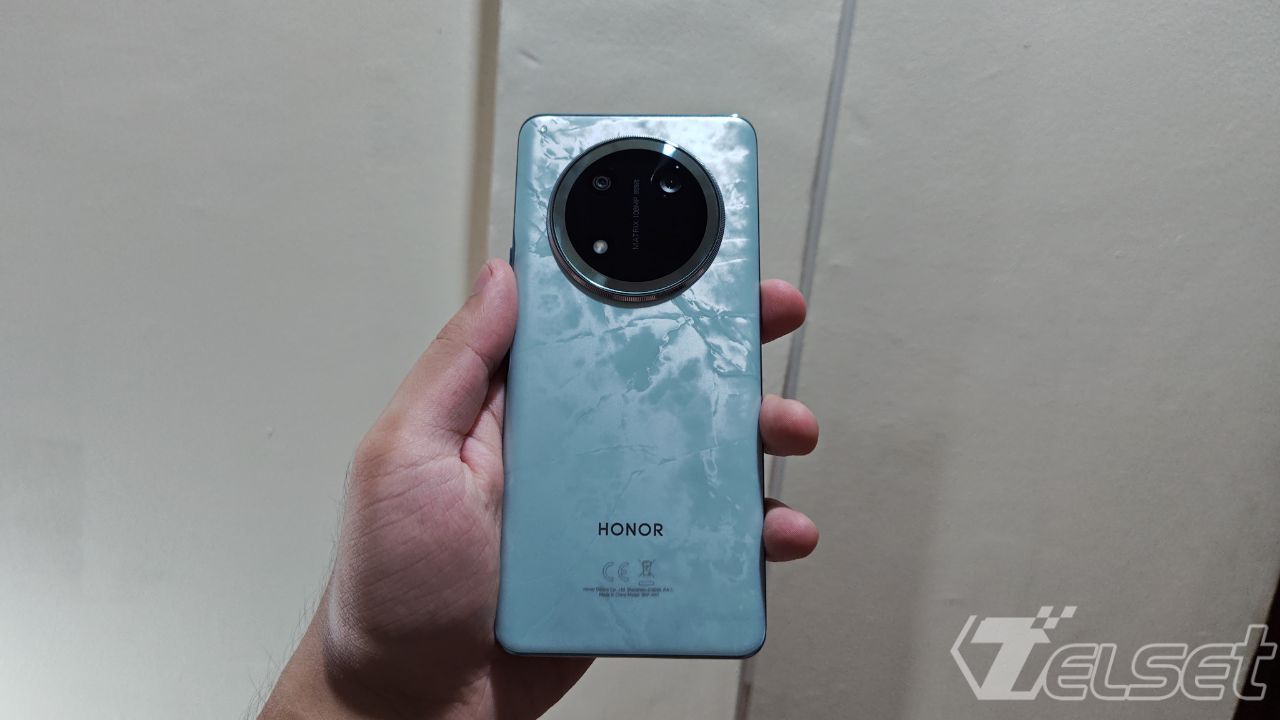 Honor X9C smartphone dengan desain elegan dan layar AMOLED curved