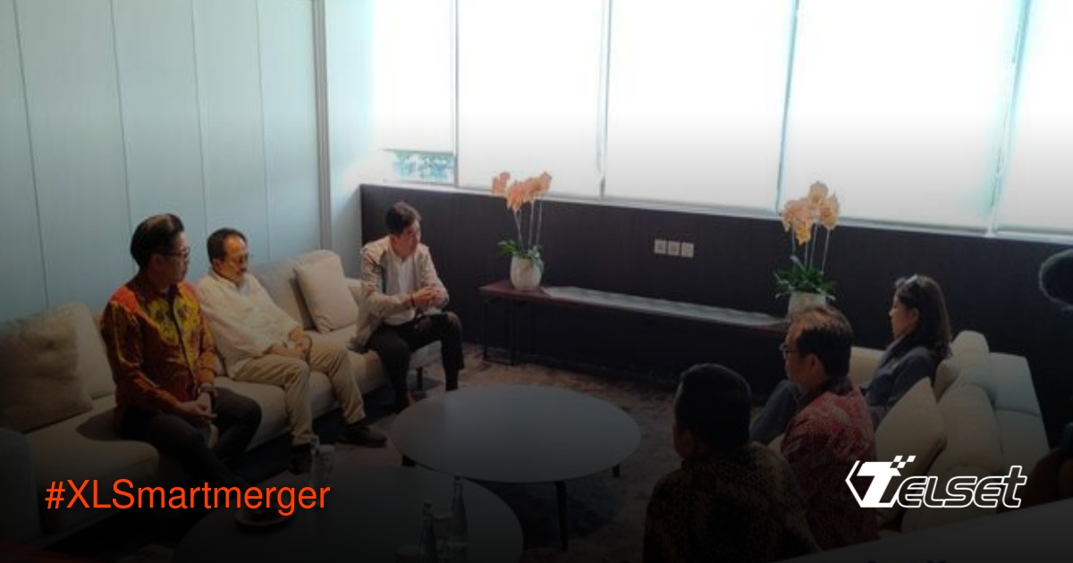 Petinggi XLSmart bertemu dengan pejabat Komdigi membahas merger