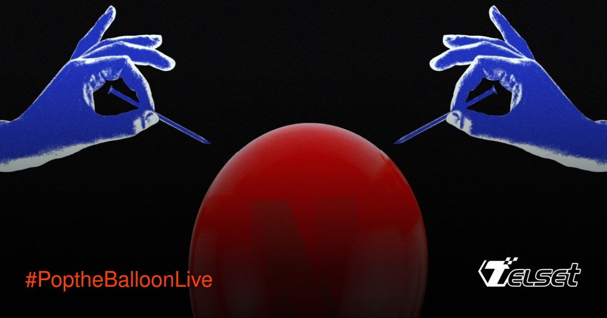 Kontestan Pop the Balloon Live di Netflix sedang memegang balon merah