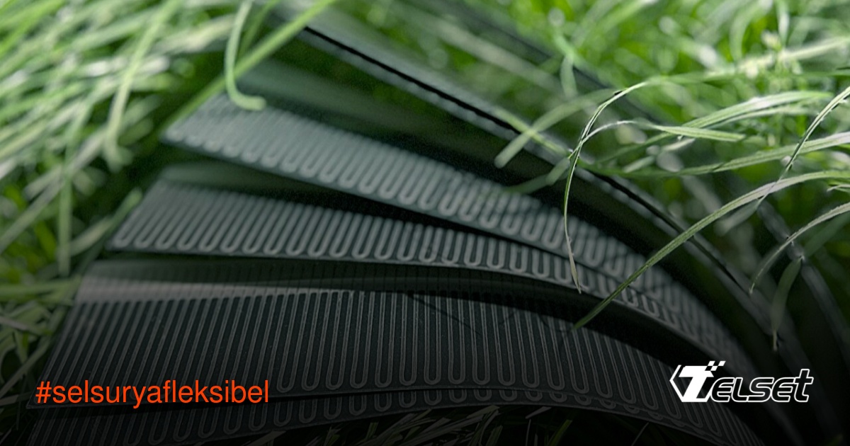 Ilustrasi sel surya fleksibel perovskite/CIGS yang sedang ditekuk