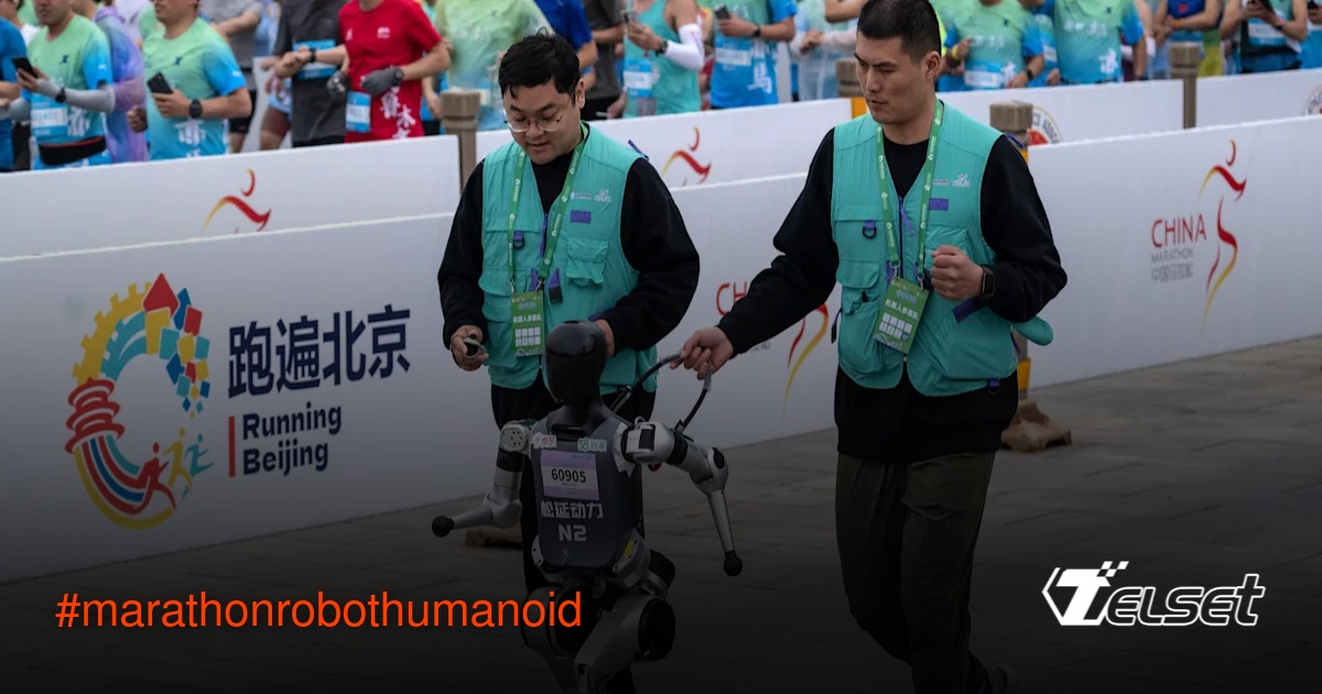 Robot humanoid terjatuh saat marathon di Beijing