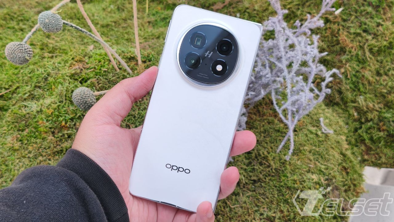 OPPO Find N5 smartphone lipat dengan layar besar dan desain slim