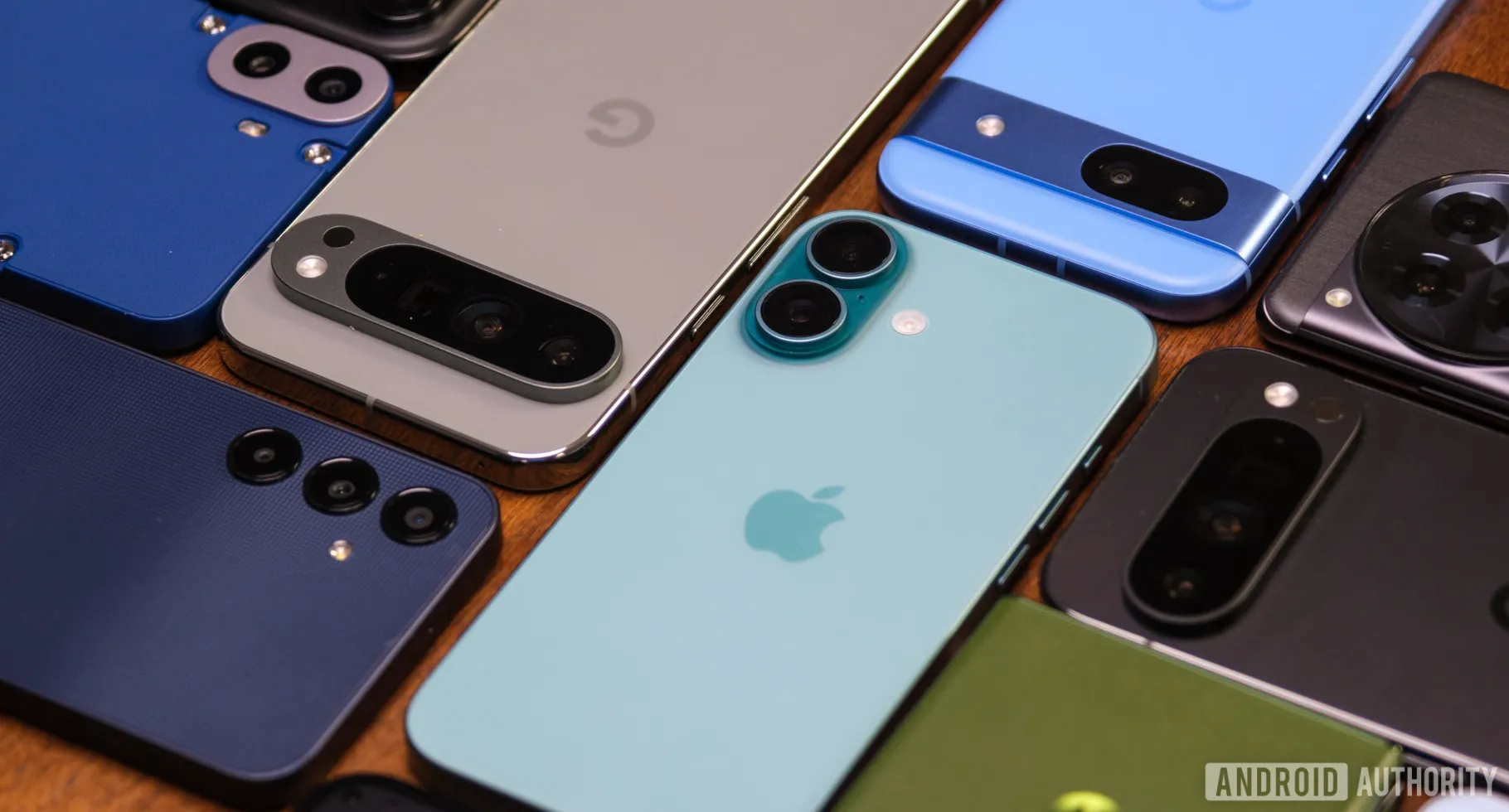 iPhone 16 dan ponsel flagship lainnya yang diproduksi di luar AS