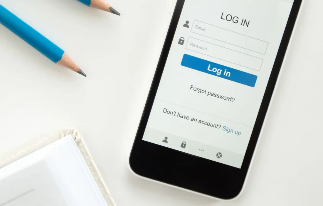 Ilustrasi login dengan akun Google atau Facebook