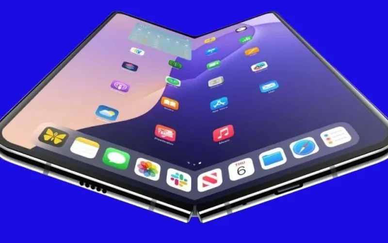 Render konsep iPhone lipat Apple dengan layar terbuka dan tertutup