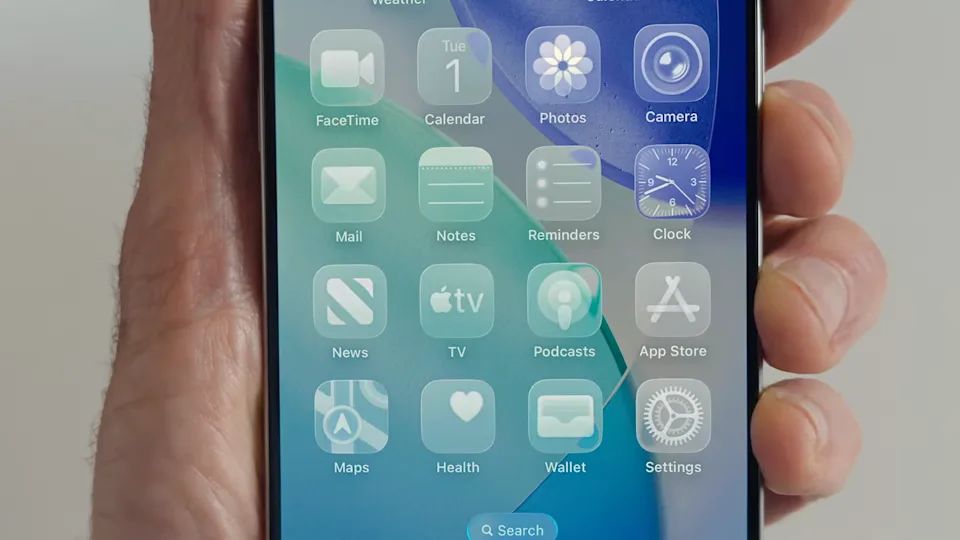 iOS 26: Revolusi Desain Liquid Glass dan Fitur Baru yang Akan Ubah Cara Pakai iPhone