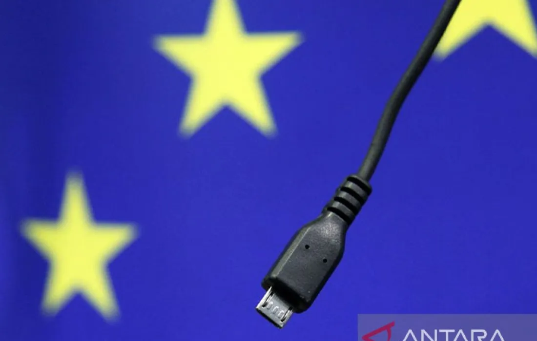 Cara menyimpan dan merawat kabel charger smartphone agar awet