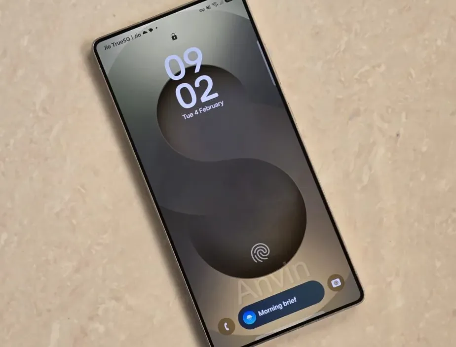 Mockup Samsung Galaxy S26 Ultra dengan desain tipis dan layar besar