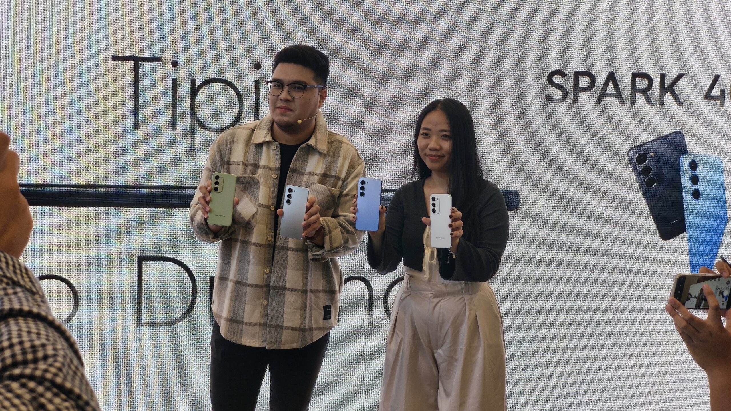 TECNO SPARK 40 Pro+ Resmi di Indonesia: Smartphone Rp2 Jutaan dengan Wireless Charging