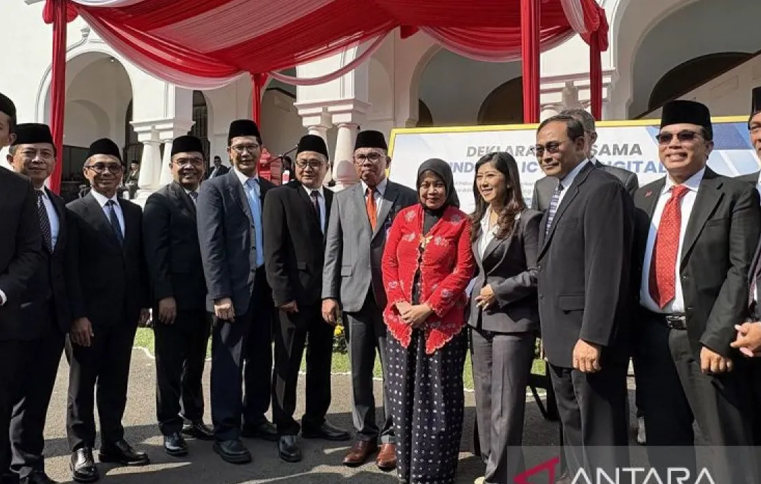 Menteri Komunikasi dan Informatika Meutya Hafid menyampaikan pidato tentang 2.333 desa yang belum terkoneksi internet di Hari Bhakti Postel ke-78