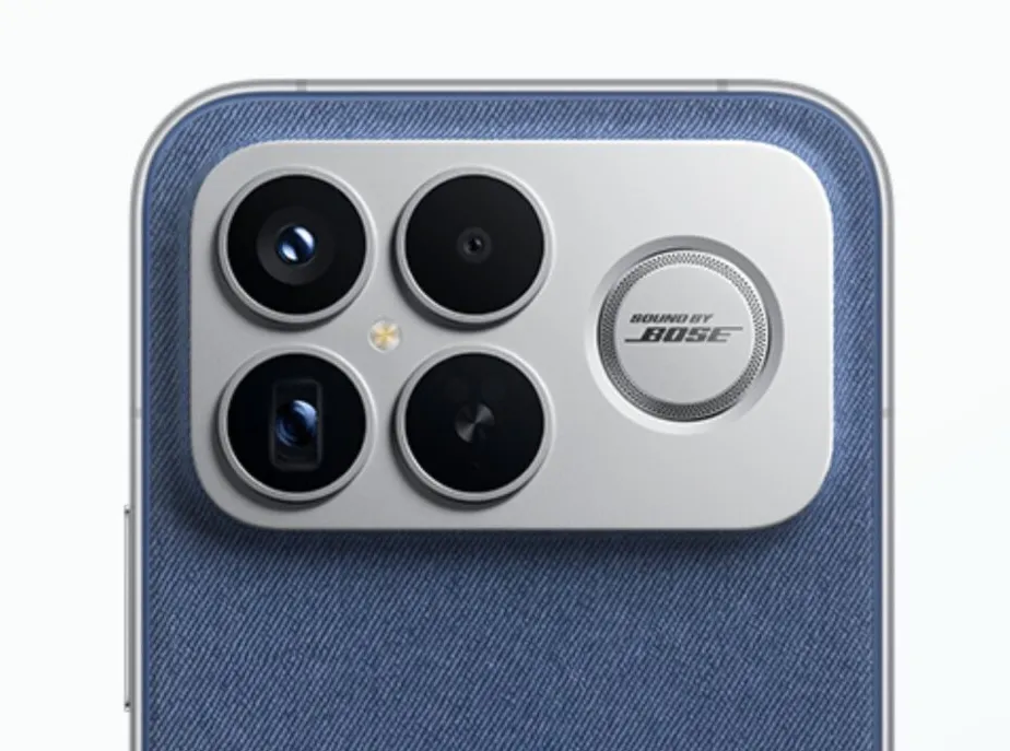 Redmi K90 Pro Max dengan sistem speaker 2.1 channel yang menampilkan konfigurasi speaker atas, bawah, dan belakang