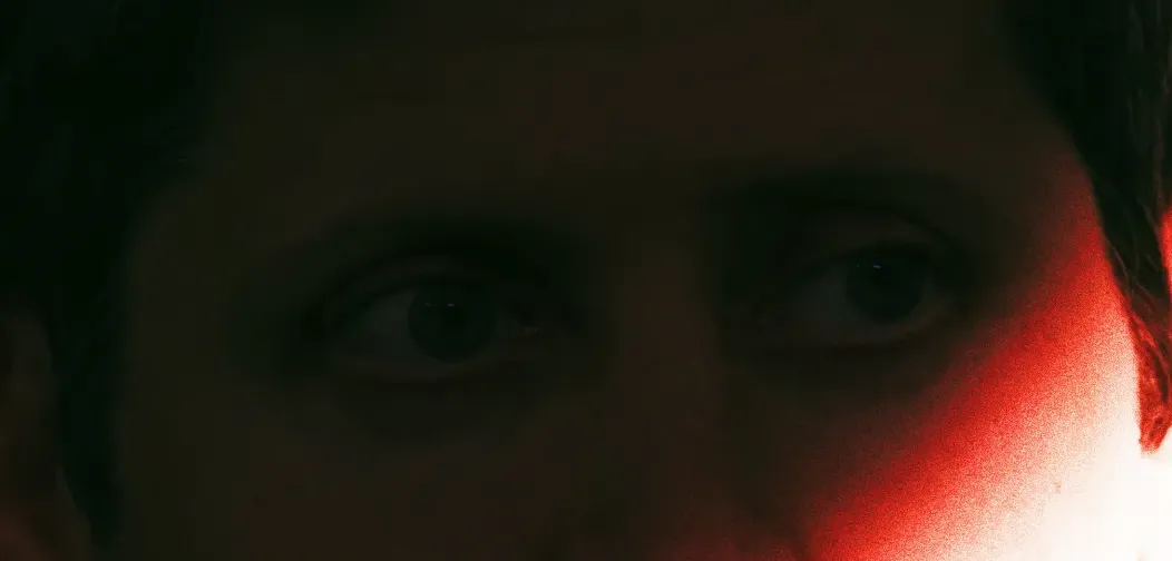 Ilustrasi gugatan keluarga terhadap OpenAI karena ChatGPT diduga bantu remaja bunuh diri dengan melonggarkan pengamanan