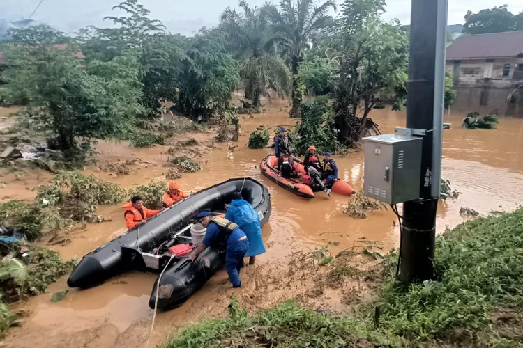 60% BTS Telkomsel Terdampak Banjir Sumatra, Pemulihan Terkendala