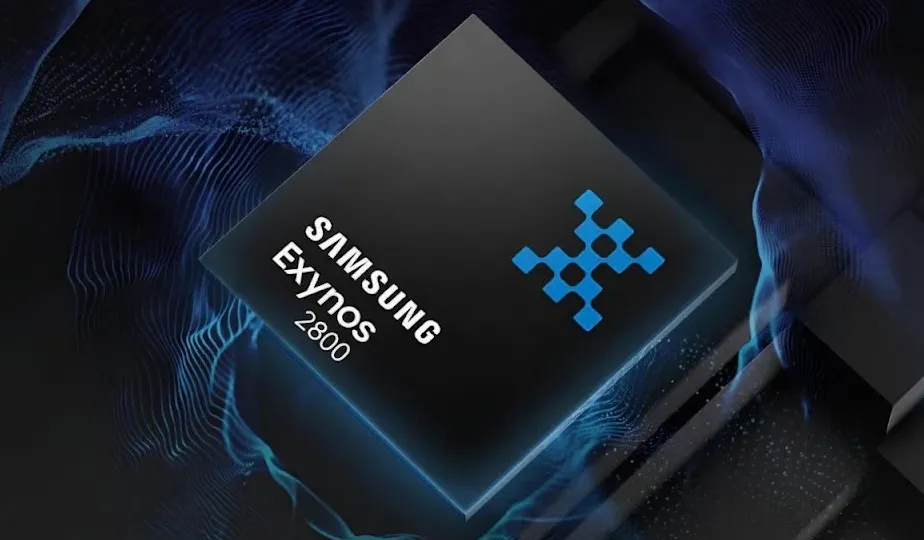 Ilustrasi konsep chipset Samsung Exynos 2800 dengan desain custom di atas papan sirkuit berteknologi tinggi