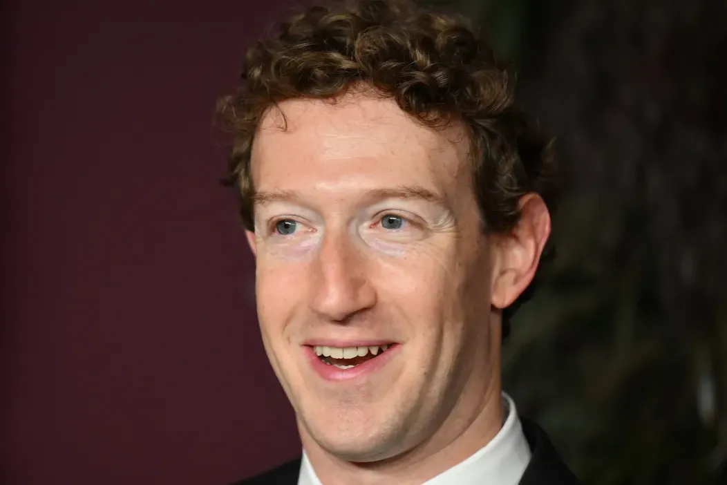 Yann LeCun, mantan kepala ilmuwan AI Meta, mengungkap alasan kepergiannya dari perusahaan Mark Zuckerberg dalam wawancara dengan Financial Times.