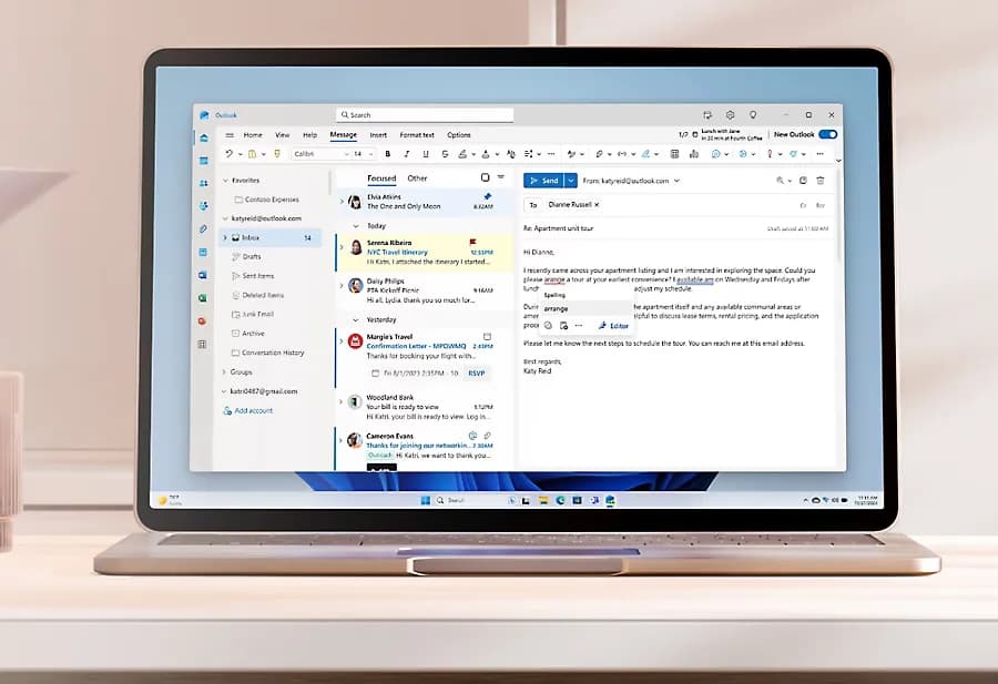 Ilustrasi pembaruan darurat Microsoft untuk memperbaiki bug Outlook pada Windows 11