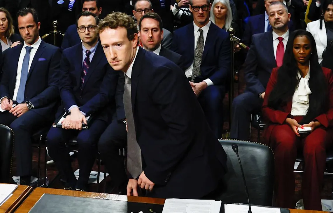 Ilustrasi Mark Zuckerberg dan kontroversi Chatbot Meta