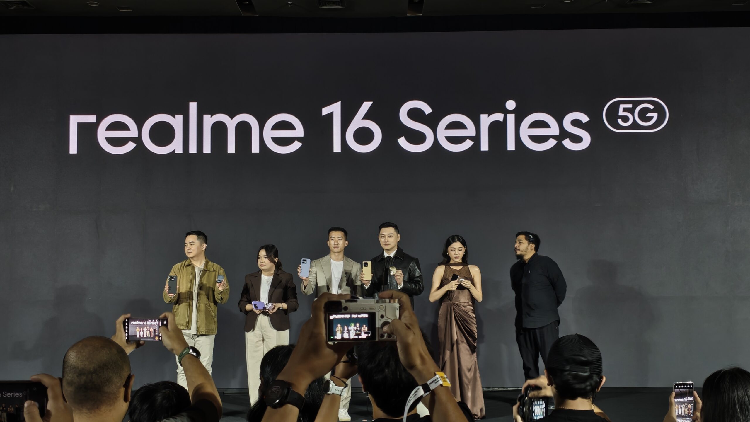 Realme 16 Series Resmi di RI: Kamera 200MP dan Baterai 7.000 mAh!