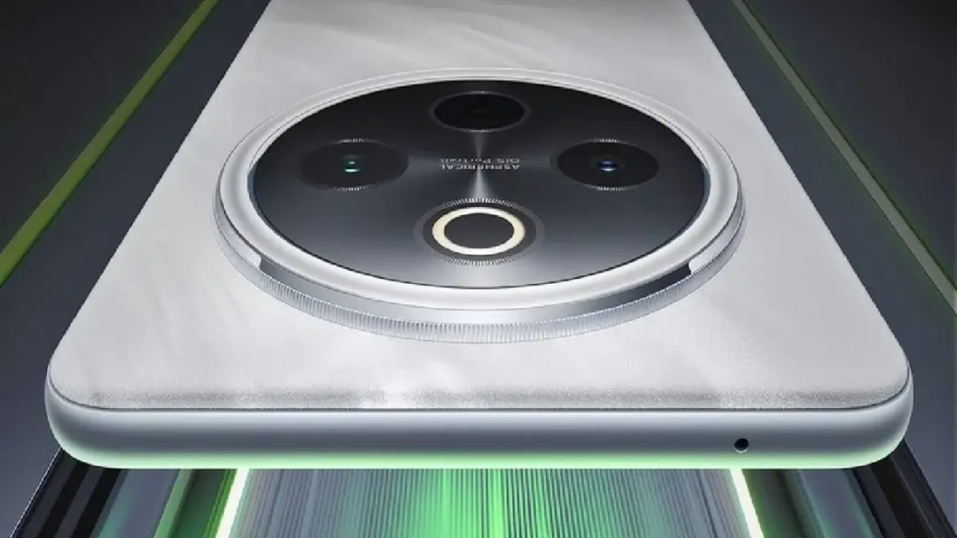 Bocoran iQOO 16, Pakai Layar 185Hz Samsung dan Kamera 200MP