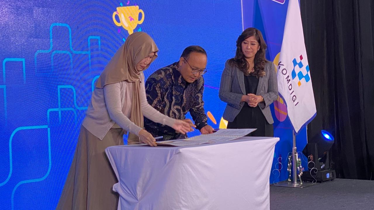 Revolusi Selfie! Realme 16 5G Bakal Hadirkan Cermin Kamera Belakang Pertama di Industri