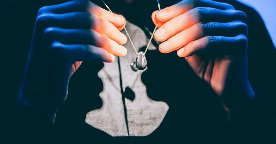 Bocoran Apple AI: Kacamata Pintar, Kalung Siri, dan AirPods Kamera Bakal Ubah Cara Hidup Anda