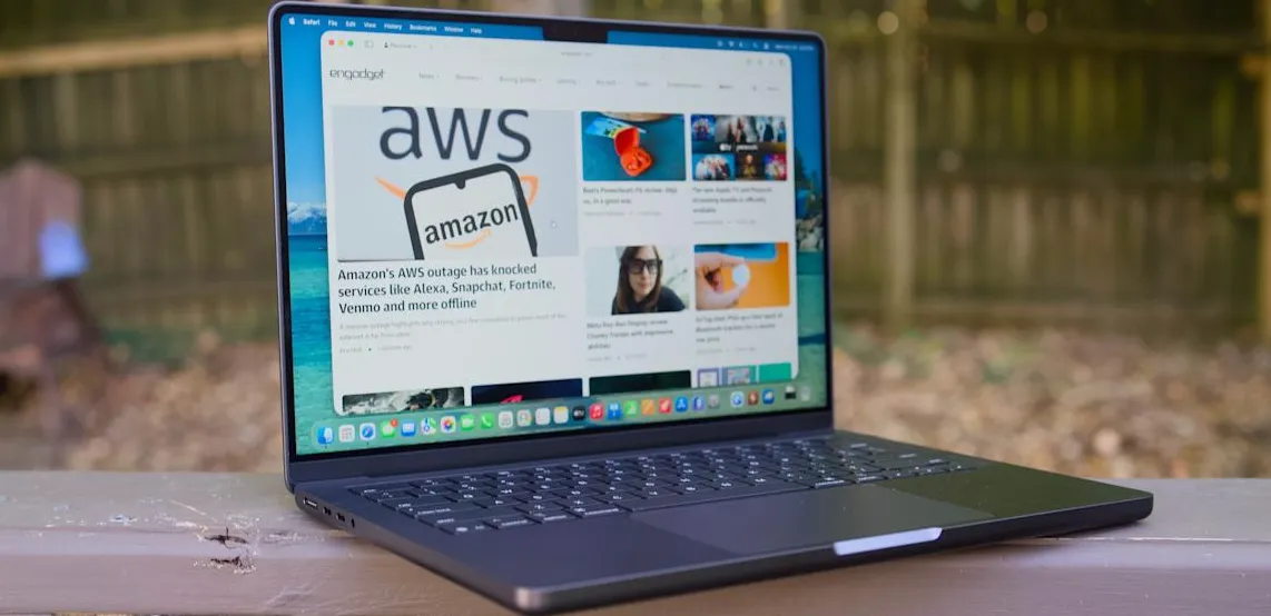 MacBook Pro Touchscreen Bakal Hadir dengan Dynamic Island dan Layar OLED