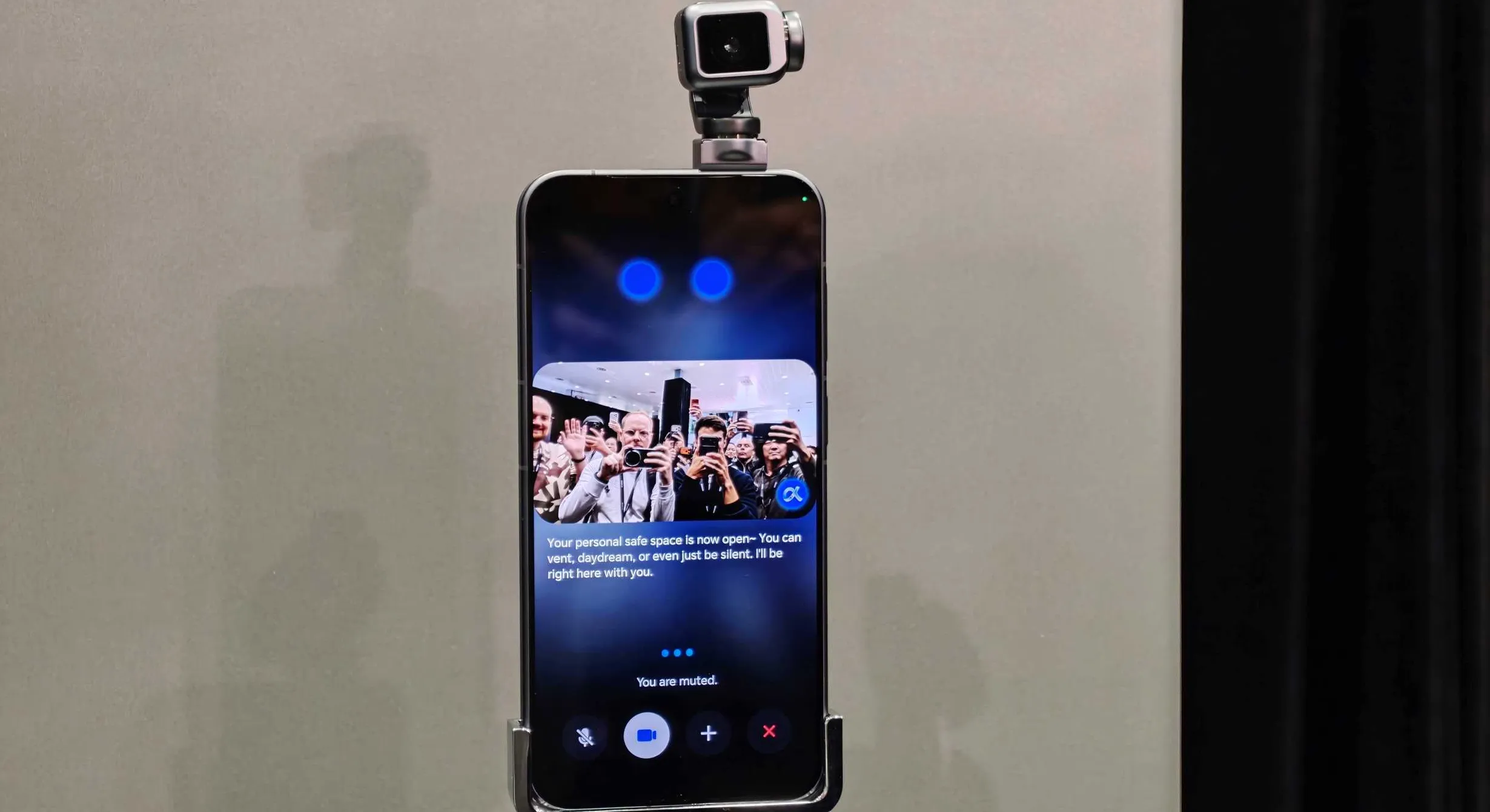 Bukan Sekadar Gimik! Honor Robot Phone Bawa Revolusi Kamera Gimbal di MWC 2026