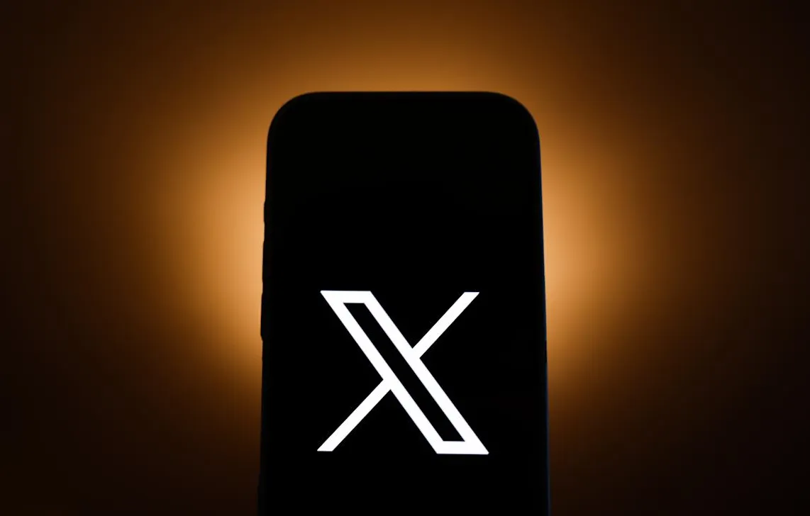 X Ancam Potong Gaji Kreator yang Sebar Video Perang AI Palsu