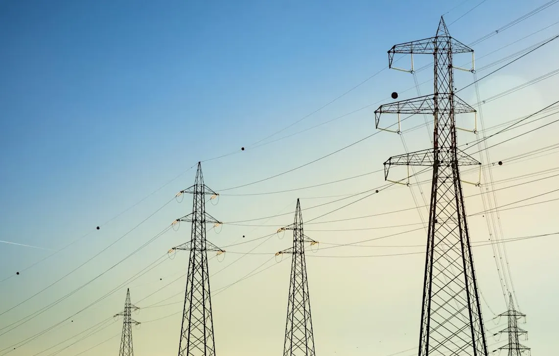 Tagihan Listrik Aman? Raksasa Tech Janji Tanggung Beban Energi AI!