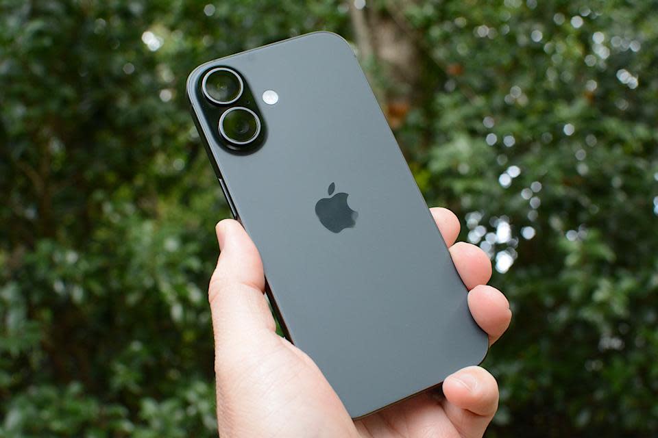 iOS 26.5 Beta Rilis: Maps Tambah Iklan dan Fitur Baru