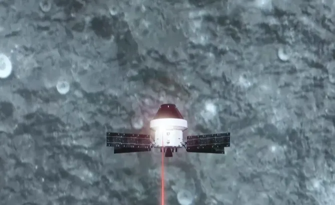 Ilustrasi konsep kapsul Orion NASA dengan sinar laser komunikasi menuju Bumi di misi Artemis II