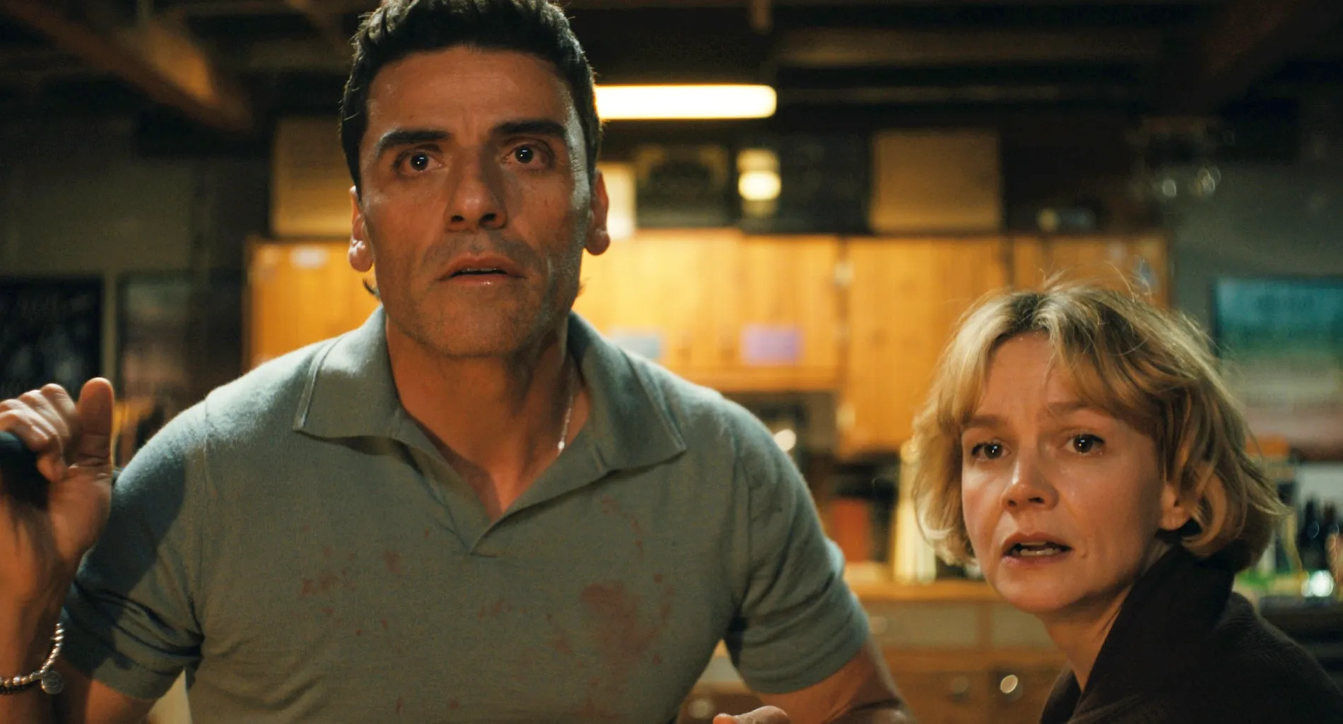 Oscar Isaac dan Carey Mulligan dalam adegan serial Beef season 2 di Netflix
