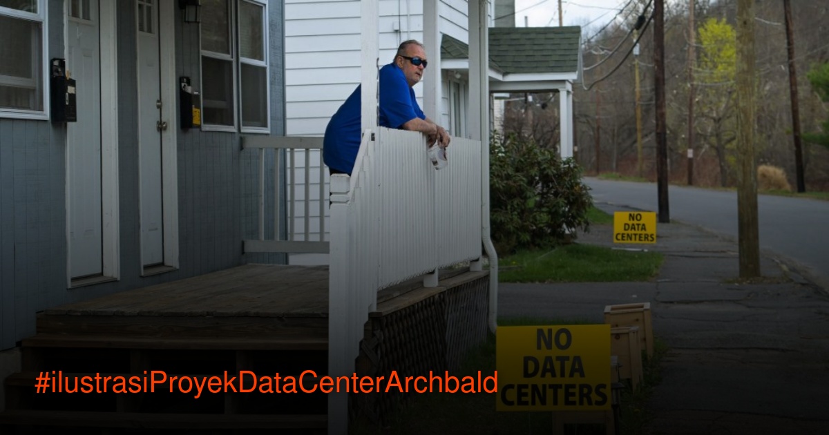 Pemandangan kota Archbald Pennsylvania dengan tanda-tanda protes menolak data center di sepanjang jalan perumahan