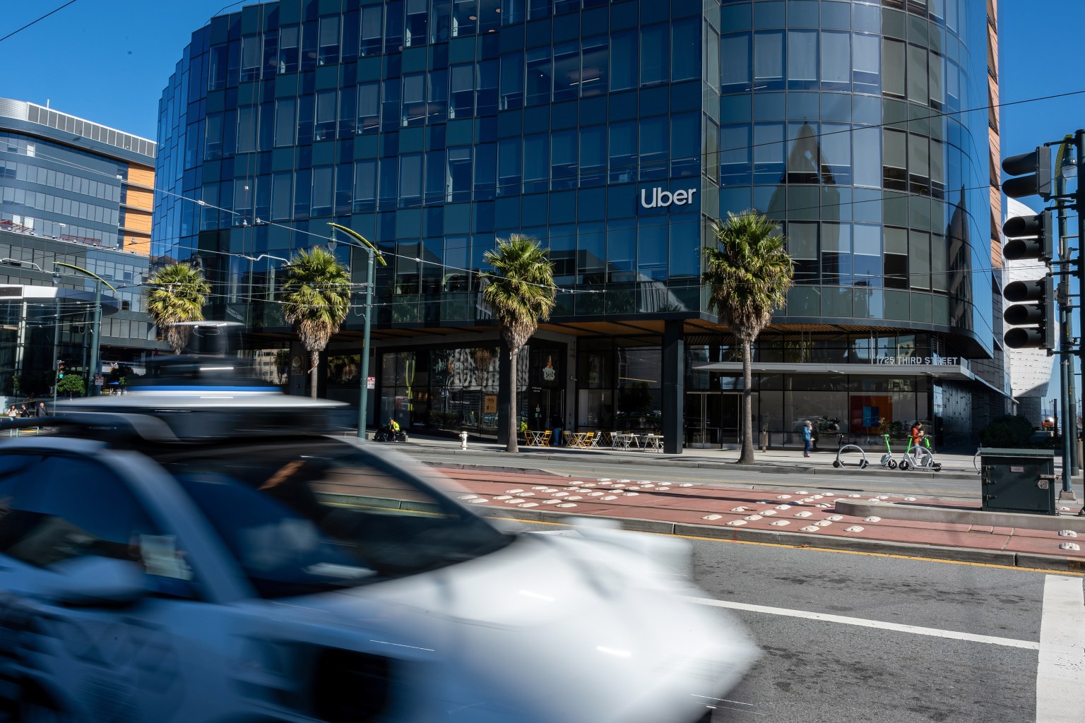 Uber Pakai Data Jutaan Pengemudi untuk Sensor Mobil Otonom