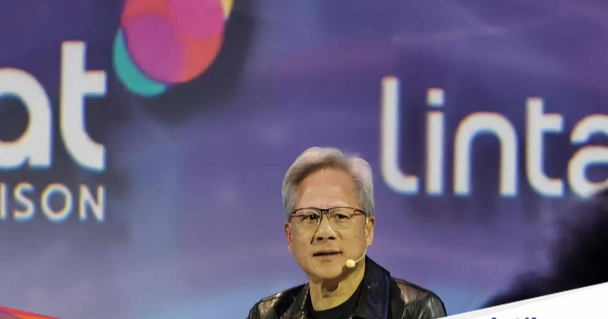 CEO Nvidia Jensen Huang memberikan pernyataan tegas mengecam PHK massal yang menggunakan AI sebagai alasan