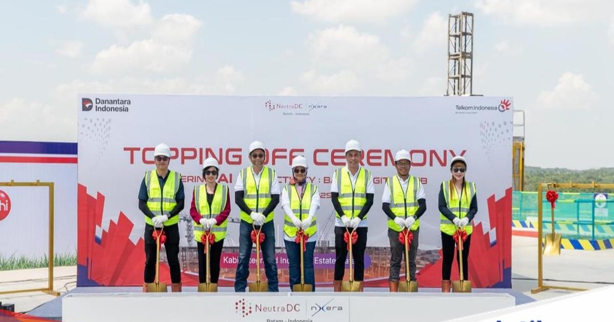 Gedung data center NeutraDC Nxera Batam yang siap beroperasi dengan kapasitas penuh