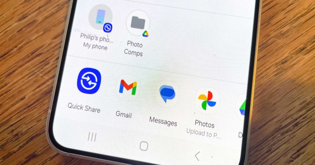 Ilustrasi fitur Quick Share dan AirDrop pada smartphone Android dan iPhone