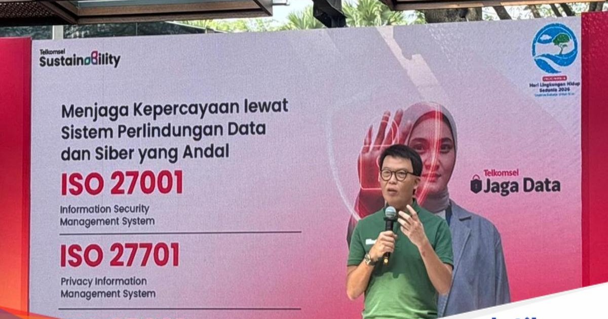 Direktur Utama Telkomsel Nugroho menyampaikan komitmen bisnis berkelanjutan perusahaan