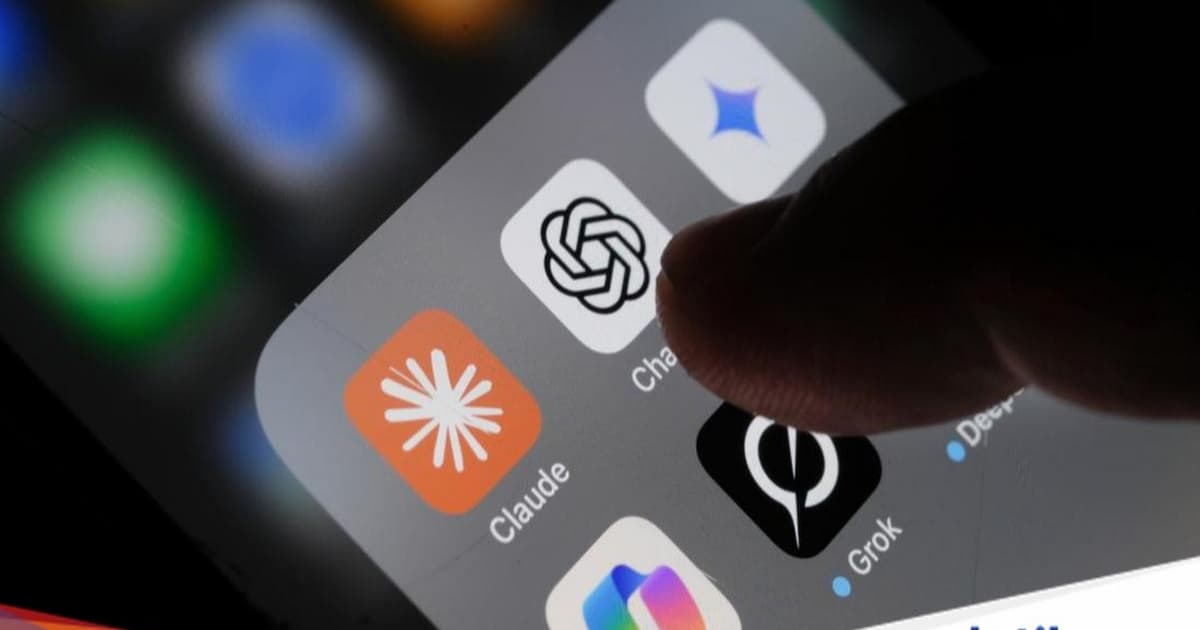 Ilustrasi aplikasi AI ChatGPT dengan ikon Artificial Intelligence di layar iPhone