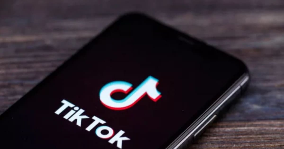 Ilustrasi AI slop pada halaman FYP TikTok untuk pengguna baru dan anak-anak