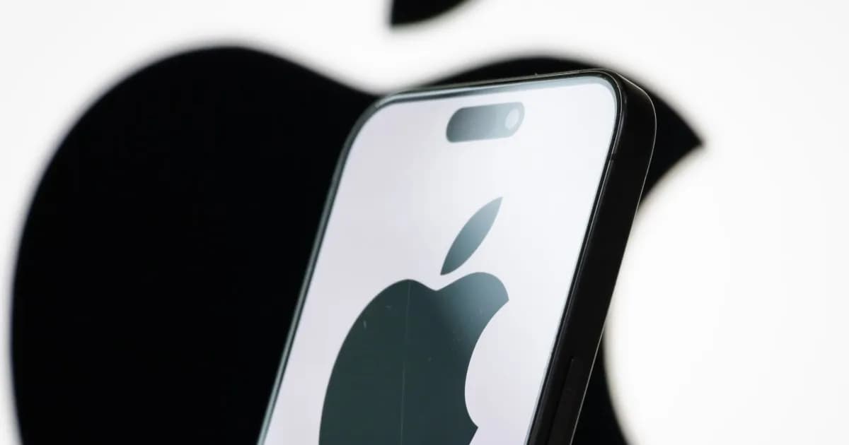 Produk Apple MacBook dan iPad dengan label harga baru akibat krisis memori AI