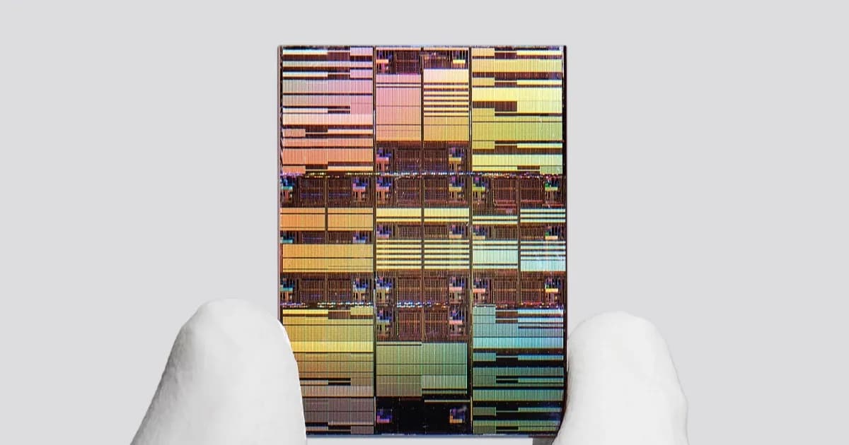 IBM nanostack transistor chip 0.7nm pertama di dunia