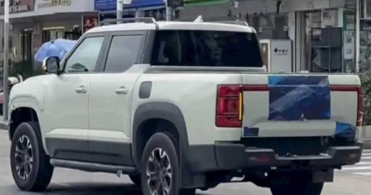 BYD Shark 6 prototipe dengan kamuflase minimal di China