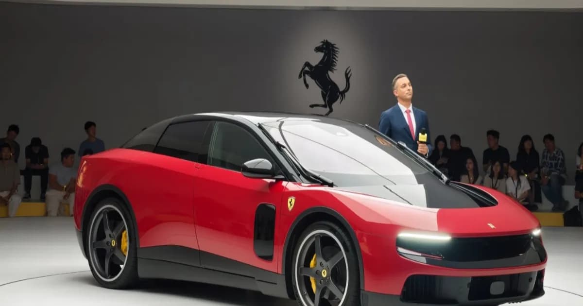 Ferrari Luce di ajang peluncuran di Shanghai