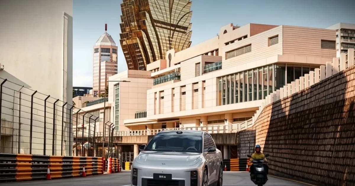 Li Auto i6 dan i8 di pusat ritel Makau